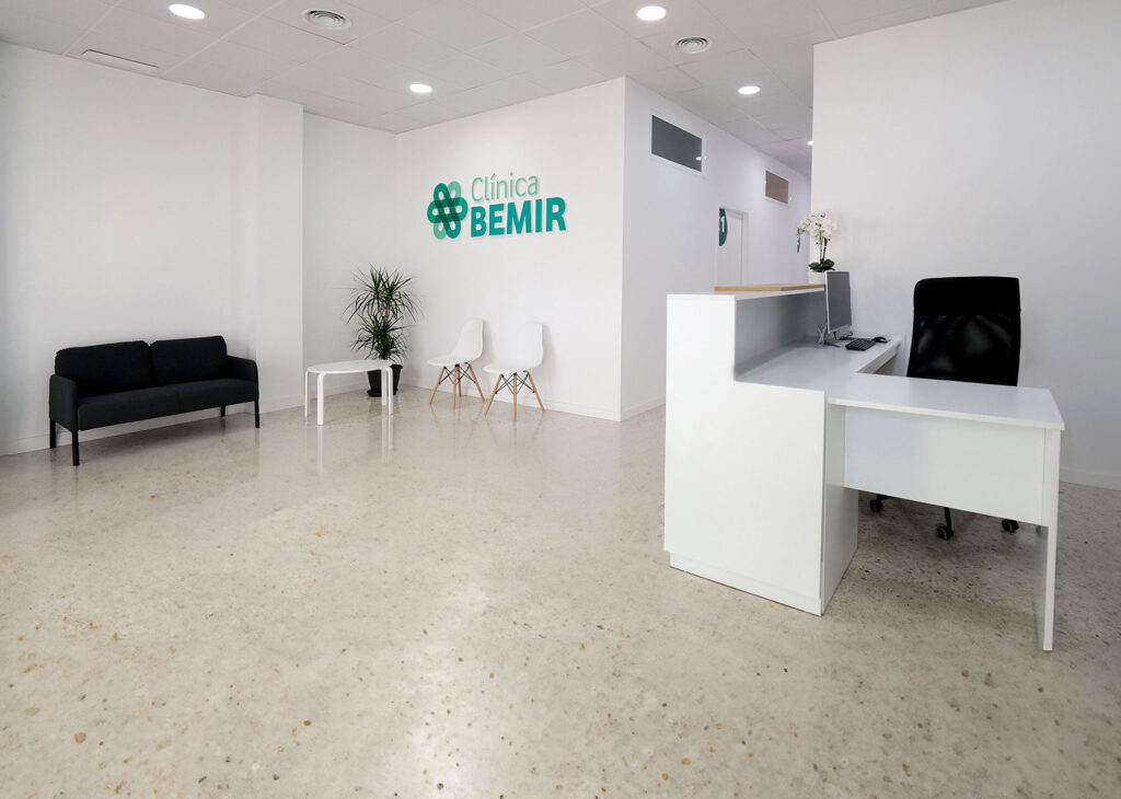 P1097355 Clinica de salud en Utrera Bemir